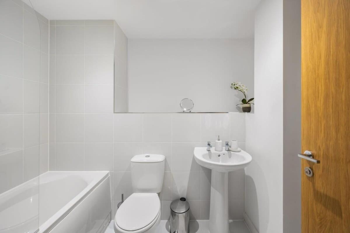 פרסטון A Lovely 2 Bedroom Apartment In The Heart Of Preston מראה חיצוני תמונה